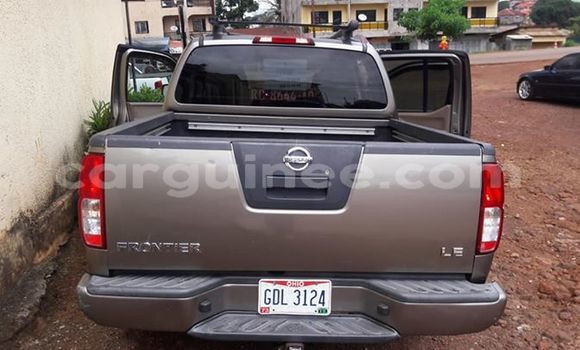 Acheter Occasion Voiture Nissan Frontier Gris à Kaloum, Conakry Acheter Occasion Voiture Nissan Frontier Gris à Kaloum, Conakry