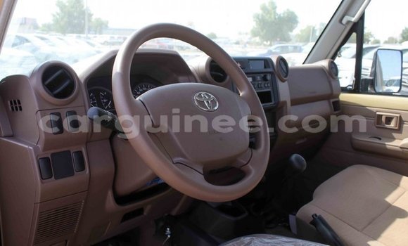 Buy Import Toyota Land Cruiser Beige Car in Import - Dubai in Conakry Buy Import Toyota Land Cruiser Beige Car in Import - Dubai in Conakry