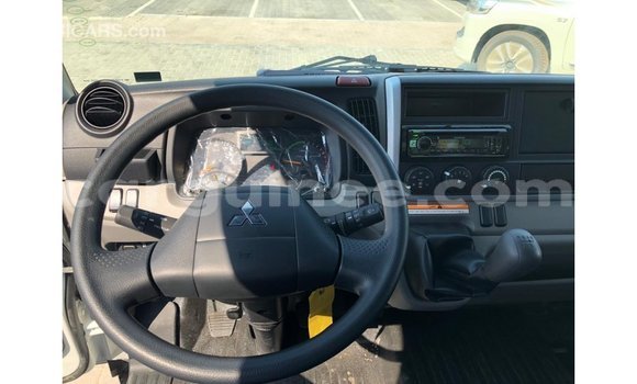 Buy Import Mitsubishi Carisma White Car in Import - Dubai in Conakry Buy Import Mitsubishi Carisma White Car in Import - Dubai in Conakry