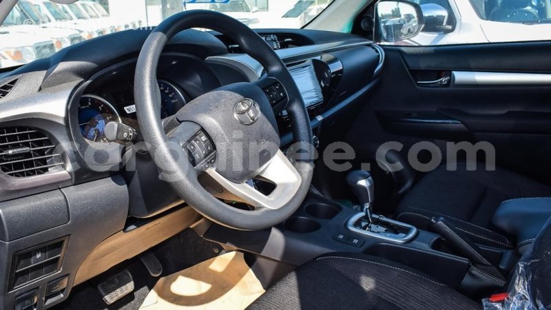 Big with watermark toyota hilux conakry import dubai 4851