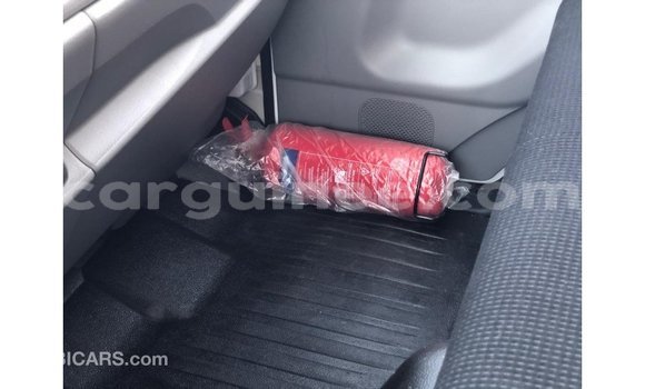 Buy Import Mitsubishi Carisma White Car in Import - Dubai in Conakry Buy Import Mitsubishi Carisma White Car in Import - Dubai in Conakry