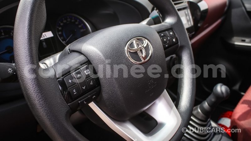 Big with watermark toyota hilux conakry import dubai 4855