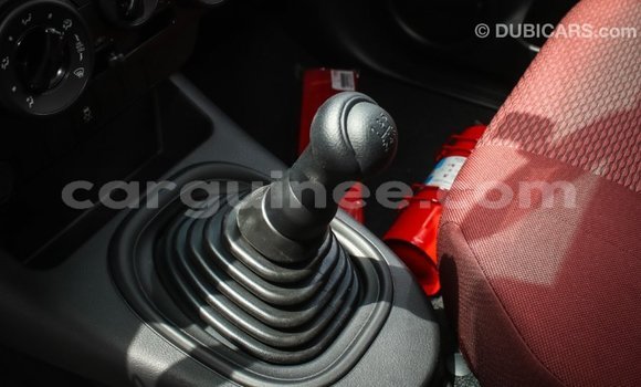 Acheter Import Voiture Toyota Hilux Blanc à Import - Dubai, Conakry Acheter Import Voiture Toyota Hilux Blanc à Import - Dubai, Conakry