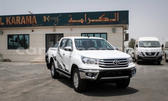 Acheter Import Voiture Toyota Hilux Blanc à Import - Dubai, Conakry Acheter Import Voiture Toyota Hilux Blanc à Import - Dubai, Conakry