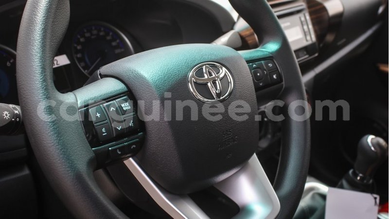 Big with watermark toyota hilux conakry import dubai 4856