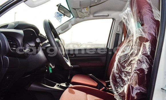 Buy Import Toyota Hilux White Car in Import - Dubai in Conakry Buy Import Toyota Hilux White Car in Import - Dubai in Conakry