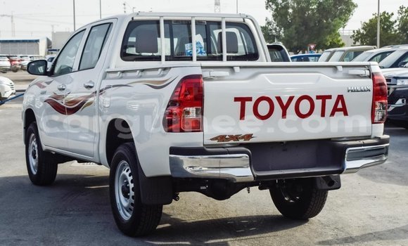 Buy Import Toyota Hilux White Car in Import - Dubai in Conakry Buy Import Toyota Hilux White Car in Import - Dubai in Conakry