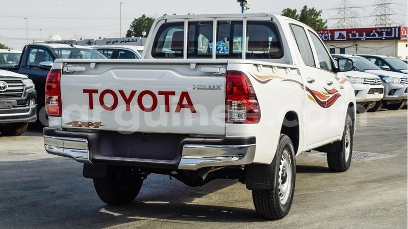 Big with watermark toyota hilux conakry import dubai 4857