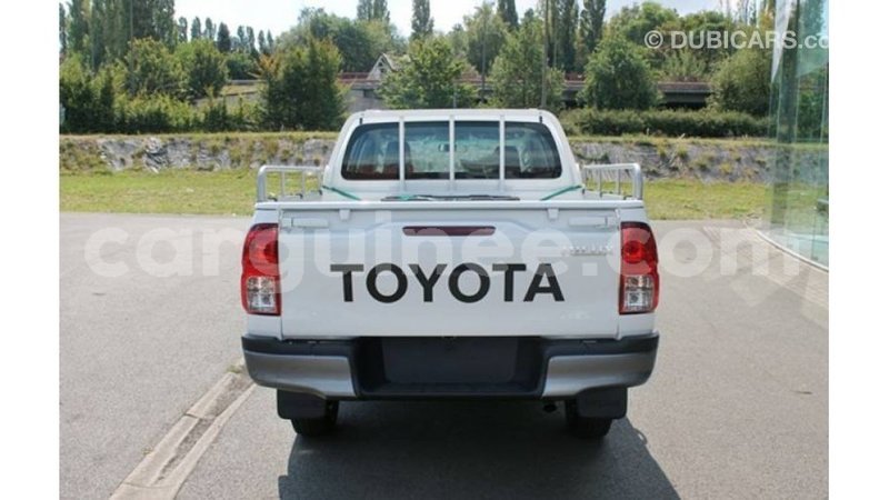 Big with watermark toyota hilux conakry import dubai 4863