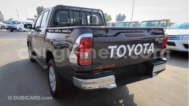 Big with watermark toyota hilux conakry import dubai 4867