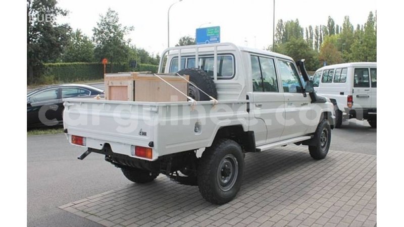 Big with watermark toyota land cruiser conakry import dubai 4870