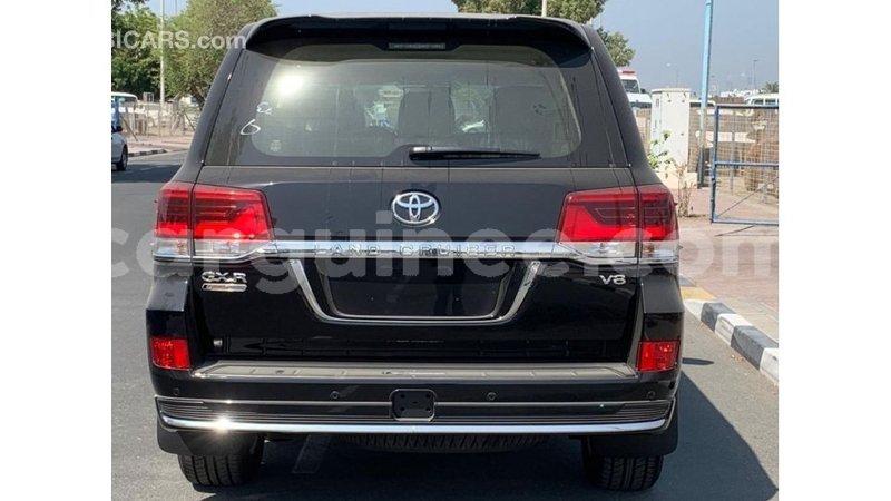 Big with watermark toyota land cruiser conakry import dubai 4871