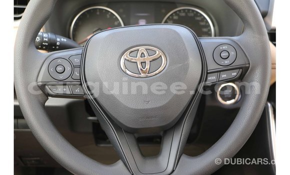 Buy Import Toyota 4Runner White Car in Import - Dubai in Conakry Buy Import Toyota 4Runner White Car in Import - Dubai in Conakry
