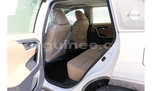 Buy Import Toyota 4Runner White Car in Import - Dubai in Conakry Buy Import Toyota 4Runner White Car in Import - Dubai in Conakry