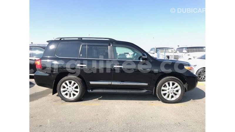 Big with watermark toyota land cruiser conakry import dubai 4877