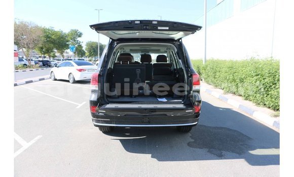 Buy Import Toyota Land Cruiser Black Car in Import - Dubai in Conakry Buy Import Toyota Land Cruiser Black Car in Import - Dubai in Conakry