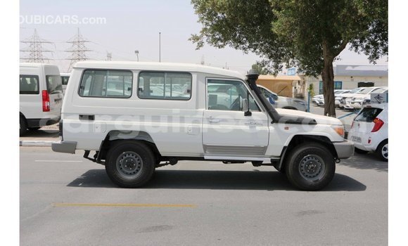 Buy Import Toyota Land Cruiser White Car in Import - Dubai in Conakry Buy Import Toyota Land Cruiser White Car in Import - Dubai in Conakry