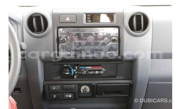 Buy Import Toyota Land Cruiser White Car in Import - Dubai in Conakry Buy Import Toyota Land Cruiser White Car in Import - Dubai in Conakry