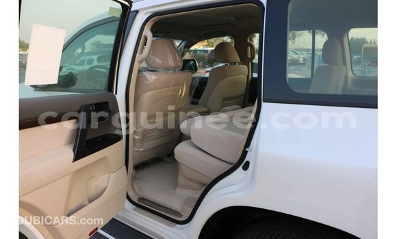 Buy Import Toyota Land Cruiser White Car in Import - Dubai in Conakry Buy Import Toyota Land Cruiser White Car in Import - Dubai in Conakry