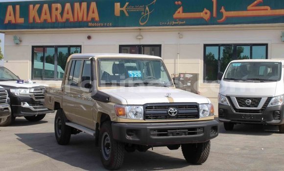 Acheter Import Voiture Toyota Land Cruiser Beige à Import - Dubai, Conakry Acheter Import Voiture Toyota Land Cruiser Beige à Import - Dubai, Conakry