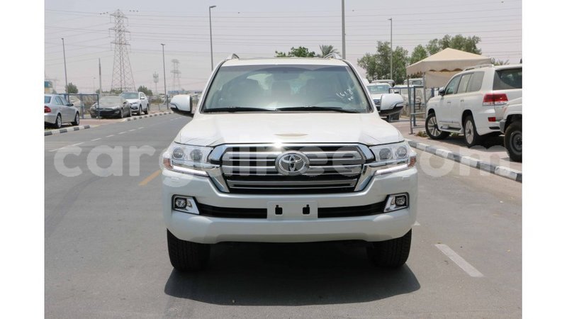 Big with watermark toyota land cruiser conakry import dubai 4887