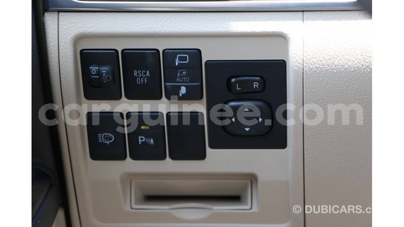 Big with watermark toyota land cruiser conakry import dubai 4887