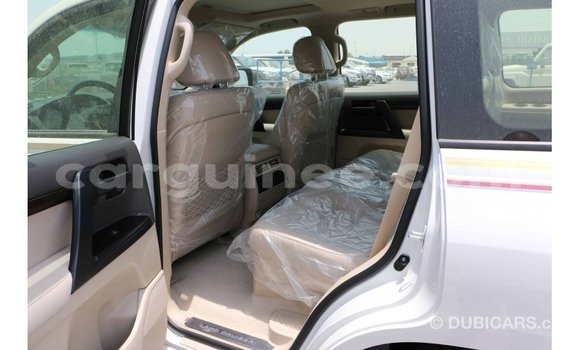 Buy Import Toyota Land Cruiser White Car in Import - Dubai in Conakry Buy Import Toyota Land Cruiser White Car in Import - Dubai in Conakry