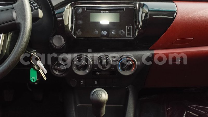 Big with watermark toyota hilux conakry import dubai 4888