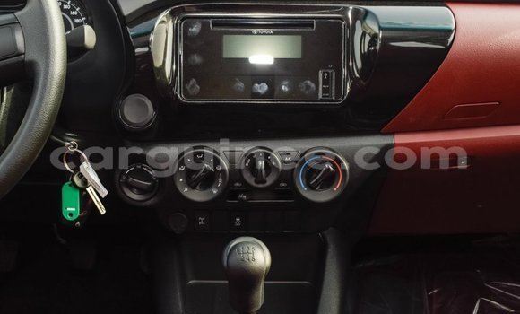 Buy Import Toyota Hilux White Car in Import - Dubai in Conakry Buy Import Toyota Hilux White Car in Import - Dubai in Conakry