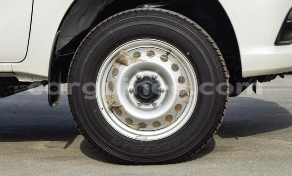 Buy Import Toyota Hilux White Car in Import - Dubai in Conakry Buy Import Toyota Hilux White Car in Import - Dubai in Conakry