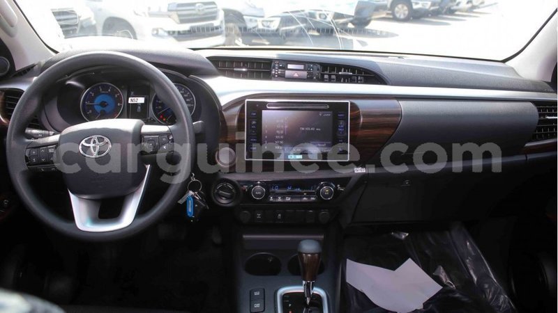 Big with watermark toyota hilux conakry import dubai 4890