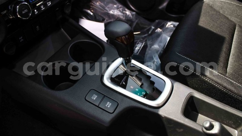 Big with watermark toyota hilux conakry import dubai 4890