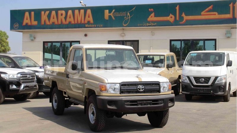 Big with watermark toyota land cruiser conakry import dubai 4892