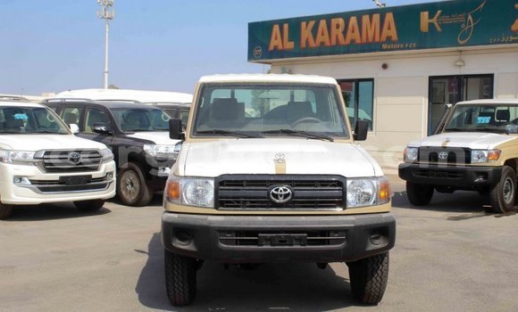 Buy Import Toyota Land Cruiser Beige Car in Import - Dubai in Conakry Buy Import Toyota Land Cruiser Beige Car in Import - Dubai in Conakry