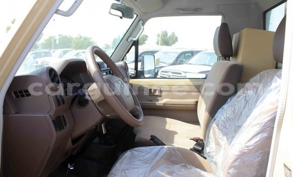 Buy Import Toyota Land Cruiser Beige Car in Import - Dubai in Conakry Buy Import Toyota Land Cruiser Beige Car in Import - Dubai in Conakry