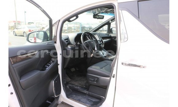 Buy Import Toyota Alphard White Car in Import - Dubai in Conakry Buy Import Toyota Alphard White Car in Import - Dubai in Conakry