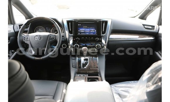 Buy Import Toyota Alphard White Car in Import - Dubai in Conakry Buy Import Toyota Alphard White Car in Import - Dubai in Conakry