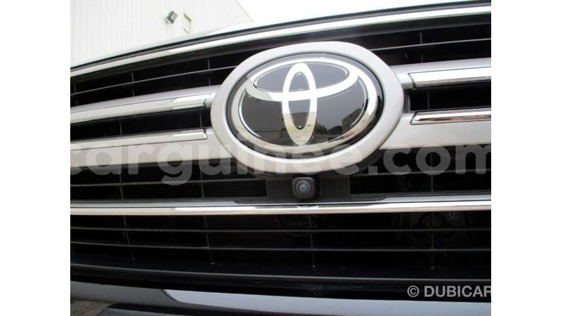 Big with watermark toyota land cruiser conakry import dubai 4895