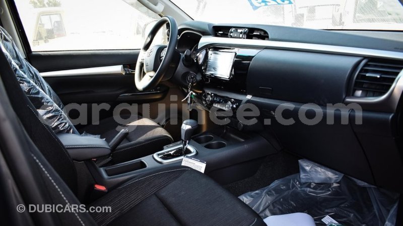 Big with watermark toyota hilux conakry import dubai 4896