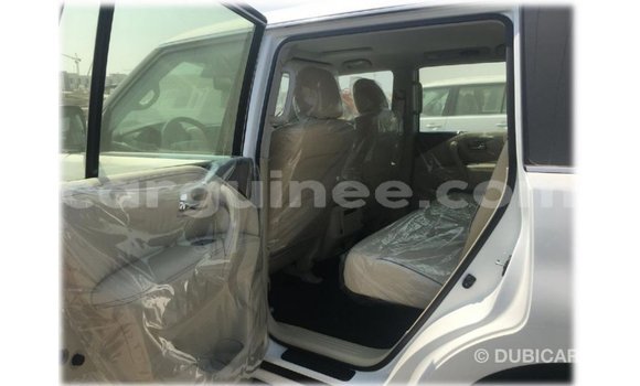 Acheter Import Voiture Nissan Patrol Blanc à Import - Dubai, Conakry Acheter Import Voiture Nissan Patrol Blanc à Import - Dubai, Conakry