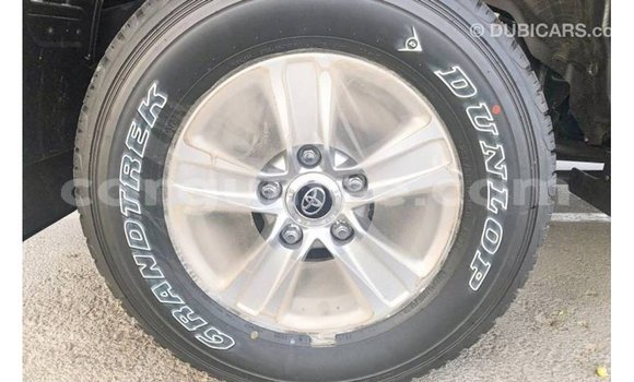 Acheter Import Voiture Toyota Land Cruiser Noir à Import - Dubai, Conakry Acheter Import Voiture Toyota Land Cruiser Noir à Import - Dubai, Conakry