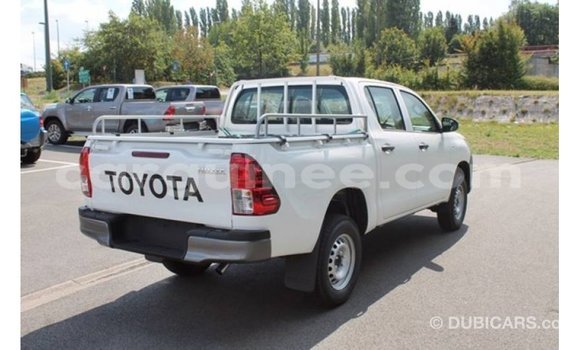 Buy Import Toyota Hilux White Car in Import - Dubai in Conakry Buy Import Toyota Hilux White Car in Import - Dubai in Conakry