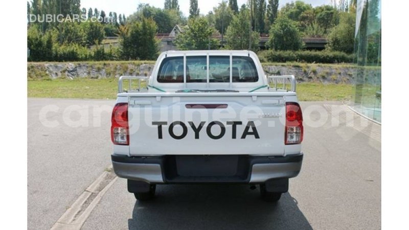 Big with watermark toyota hilux conakry import dubai 4903