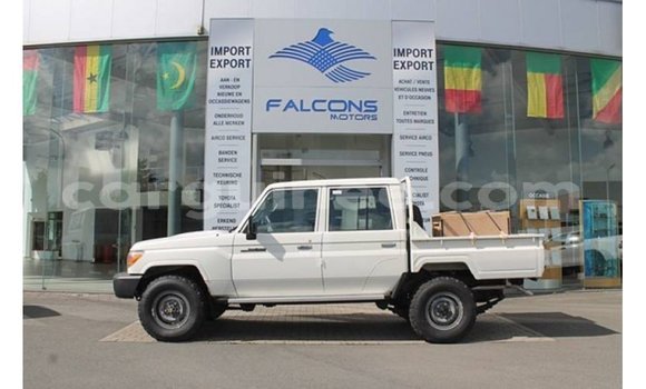 Buy Import Toyota Land Cruiser White Car in Import - Dubai in Conakry Buy Import Toyota Land Cruiser White Car in Import - Dubai in Conakry