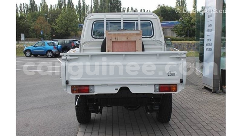 Big with watermark toyota land cruiser conakry import dubai 4904