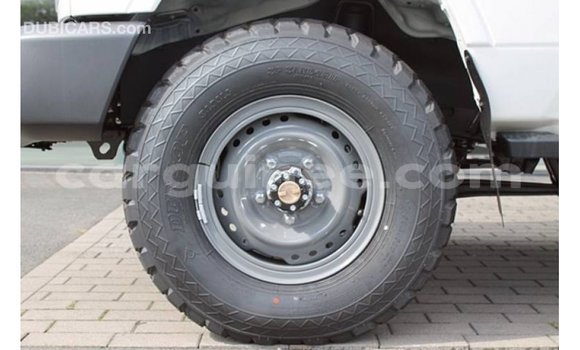 Buy Import Toyota Land Cruiser White Car in Import - Dubai in Conakry Buy Import Toyota Land Cruiser White Car in Import - Dubai in Conakry