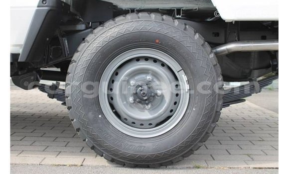 Buy Import Toyota Land Cruiser White Car in Import - Dubai in Conakry Buy Import Toyota Land Cruiser White Car in Import - Dubai in Conakry