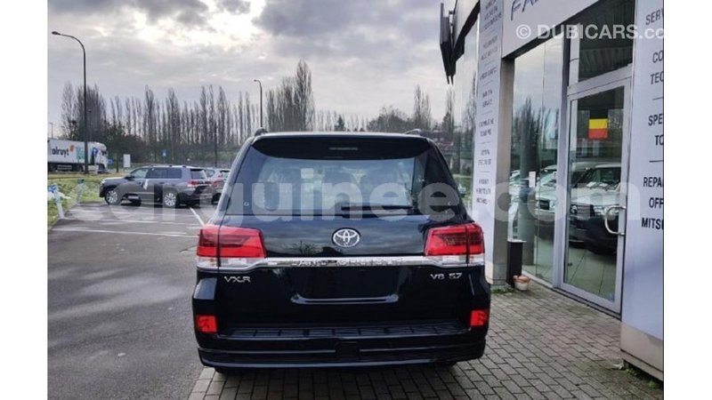 Big with watermark toyota land cruiser conakry import dubai 4906