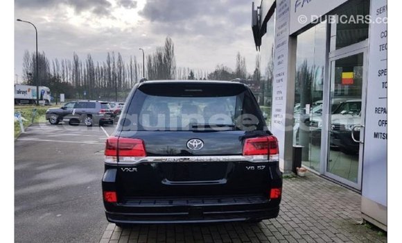 Buy Import Toyota Land Cruiser Black Car in Import - Dubai in Conakry Buy Import Toyota Land Cruiser Black Car in Import - Dubai in Conakry