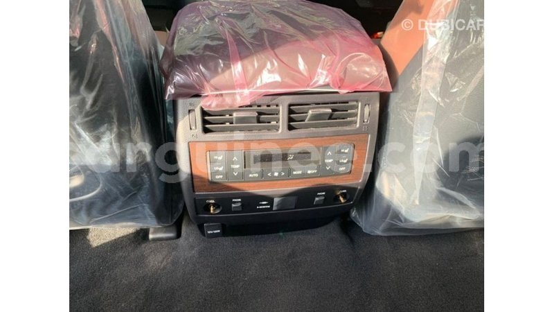 Big with watermark toyota land cruiser conakry import dubai 4906